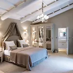 De La Chapelle 4*