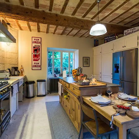 Frühstückspension De La Chapelle 4*