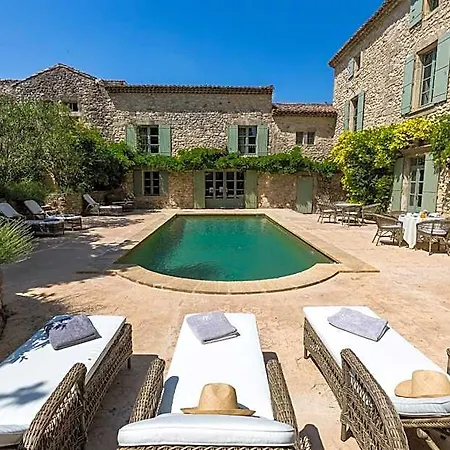De La Chapelle 4*