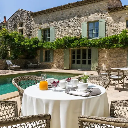 Couette-café De La Chapelle Sainte Anastasie (Gard)